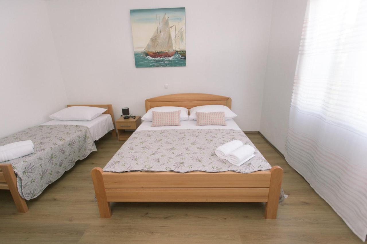 Apartman Paula 2 Appartement Vinišće Buitenkant foto